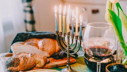 郑丽文表态想来大陆，等了2天国台办广发请帖，岛内舆论轰动